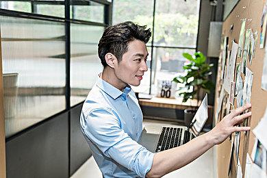 《超级猴子球 香蕉大乱斗》赛季4现已开启！游玩联机对战，获取限时装扮配件